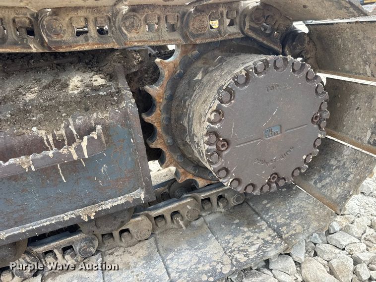 image for item NJ9191 2005 Komatsu PC228US-3N0 excavator