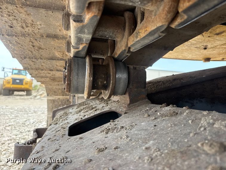 image for item NJ9191 2005 Komatsu PC228US-3N0 excavator