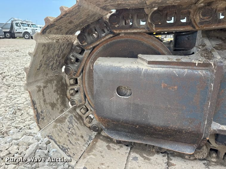 image for item NJ9191 2005 Komatsu PC228US-3N0 excavator