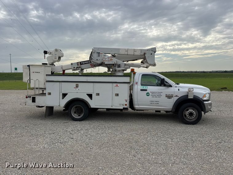 image for item NJ9195 2017 RAM 5500 bucket truck