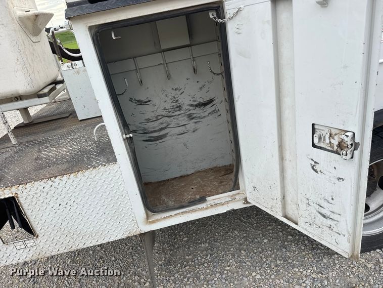 image for item NJ9195 2017 RAM 5500 bucket truck