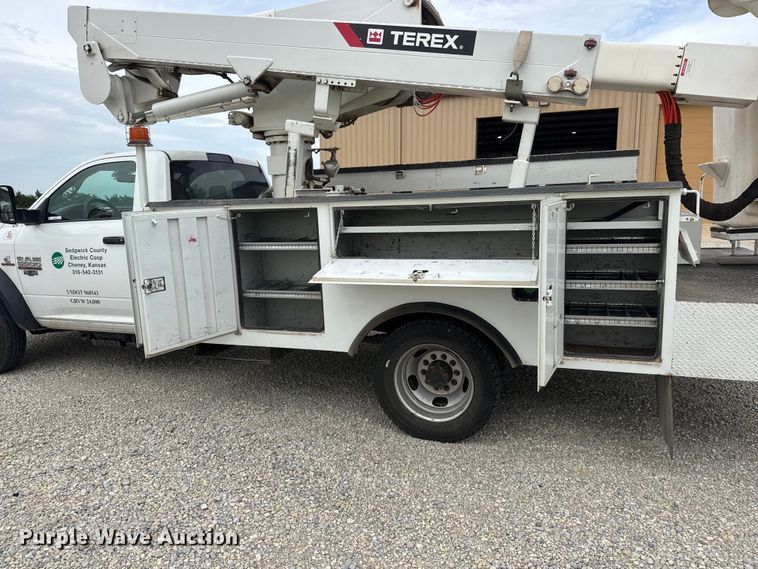 image for item NJ9195 2017 RAM 5500 bucket truck