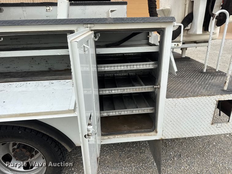 image for item NJ9195 2017 RAM 5500 bucket truck