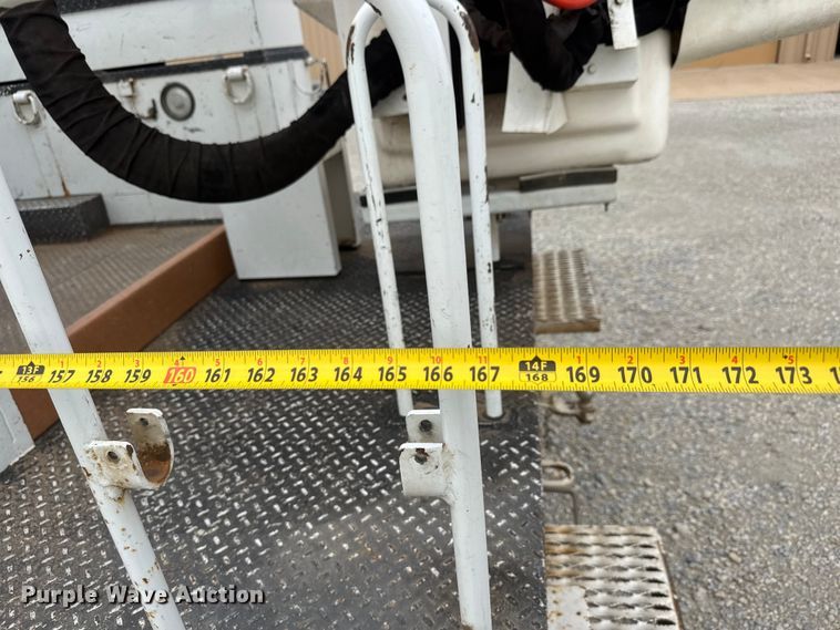 image for item NJ9195 2017 RAM 5500 bucket truck