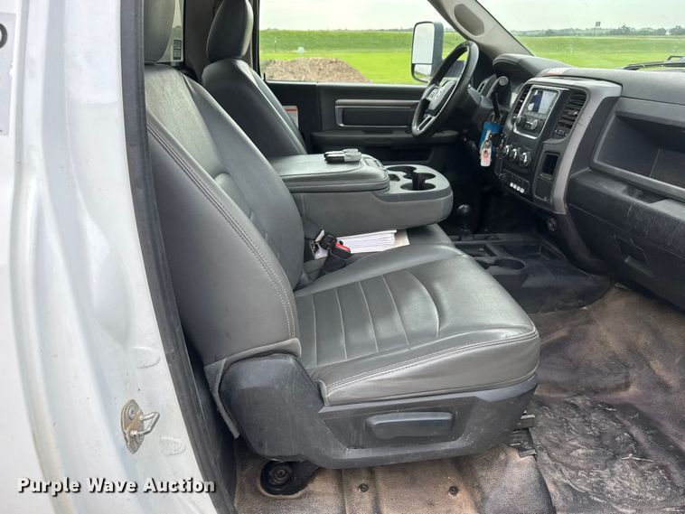 image for item NJ9195 2017 RAM 5500 bucket truck