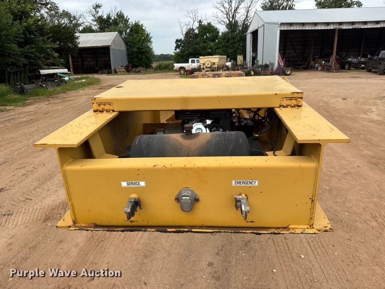 image for item NJ9198 2013 Witzco Challenger RG-35 lowboy equipment trailer