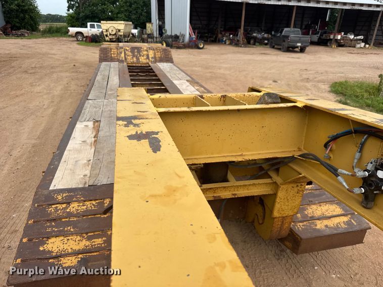 image for item NJ9198 2013 Witzco Challenger RG-35 lowboy equipment trailer