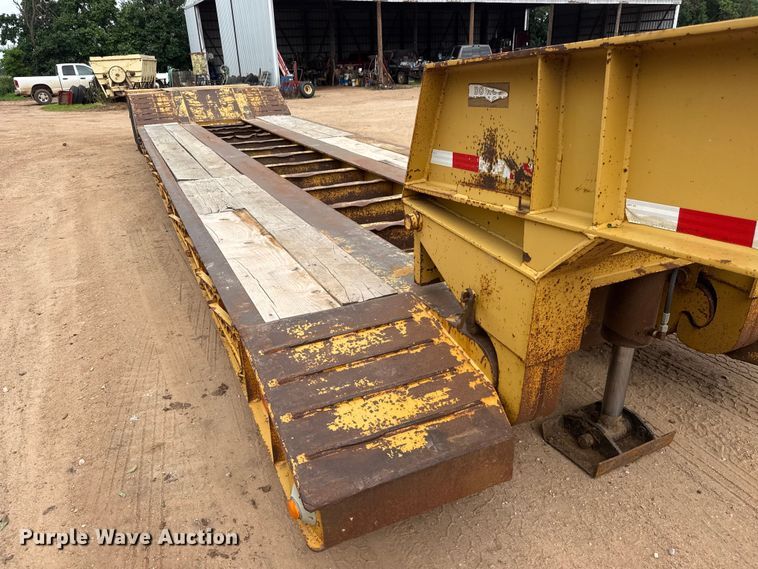 image for item NJ9198 2013 Witzco Challenger RG-35 lowboy equipment trailer