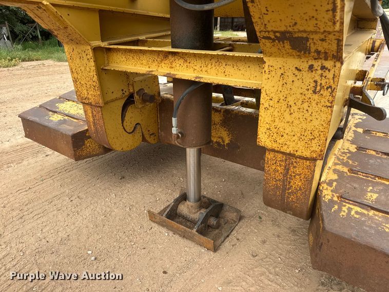 image for item NJ9198 2013 Witzco Challenger RG-35 lowboy equipment trailer
