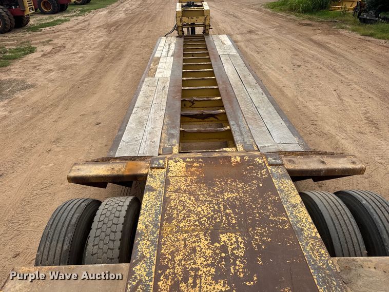 image for item NJ9198 2013 Witzco Challenger RG-35 lowboy equipment trailer
