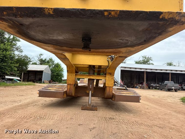 image for item NJ9198 2013 Witzco Challenger RG-35 lowboy equipment trailer