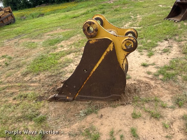 image for item NJ9202 Caterpillar 24