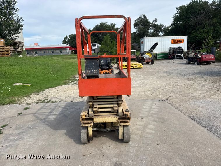 image for item NJ9205 JLG 1932E2 scissor lift