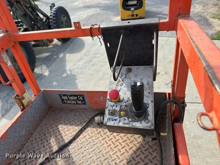 image for item NJ9205 JLG 1932E2 scissor lift