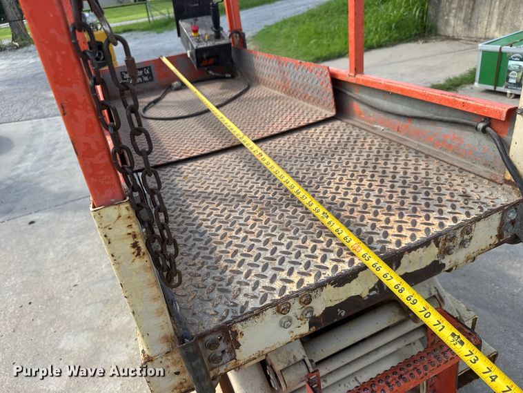 image for item NJ9205 JLG 1932E2 scissor lift