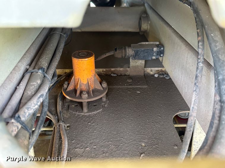 image for item NJ9205 JLG 1932E2 scissor lift