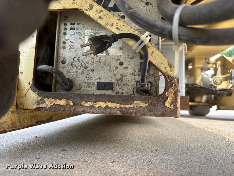 image for item NJ9205 JLG 1932E2 scissor lift