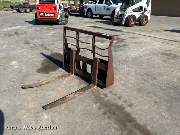 image for item NJ9218 Skid steer forks