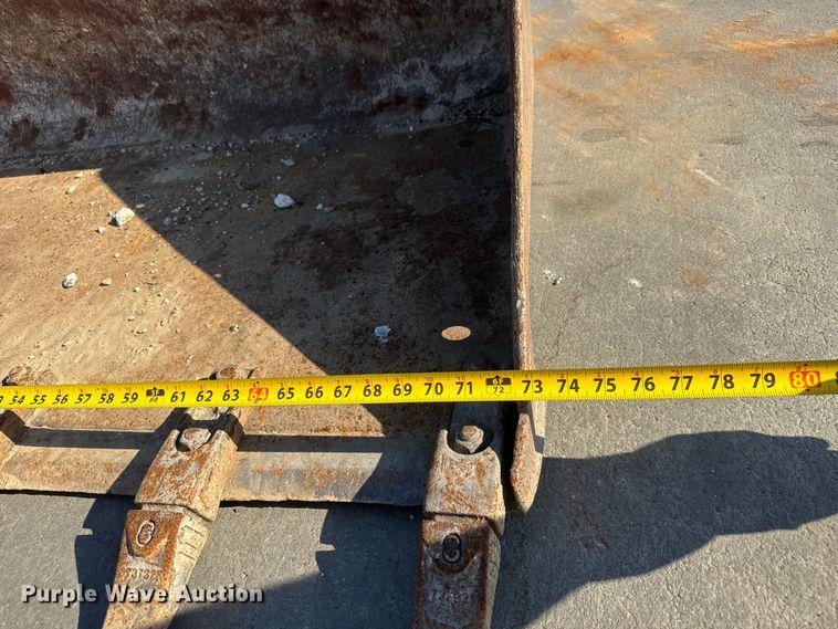 image for item NJ9219 Bobcat 74 Heavy Duty skid steer bucket