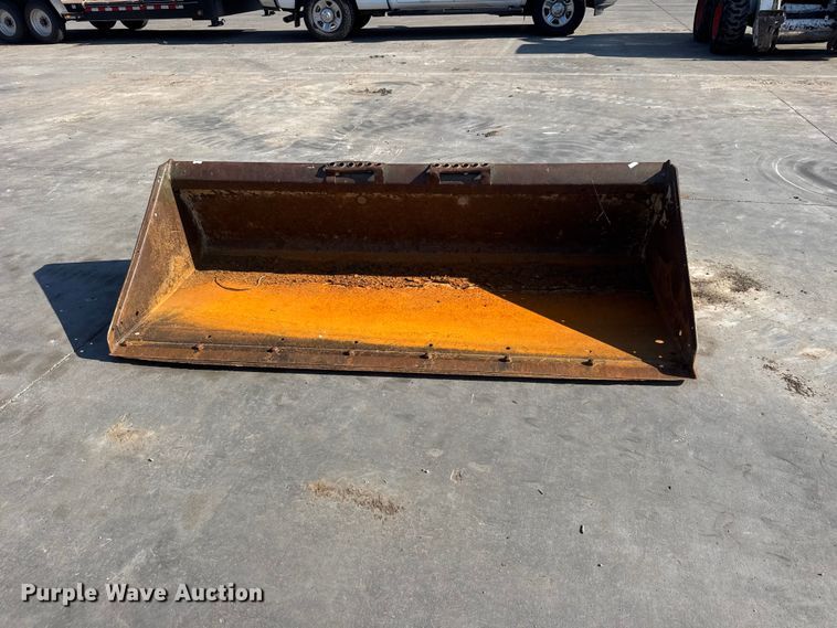 image for item NJ9220 Bobcat skid steer bucket