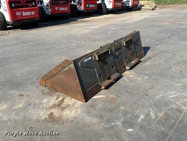 image for item NJ9220 Bobcat skid steer bucket