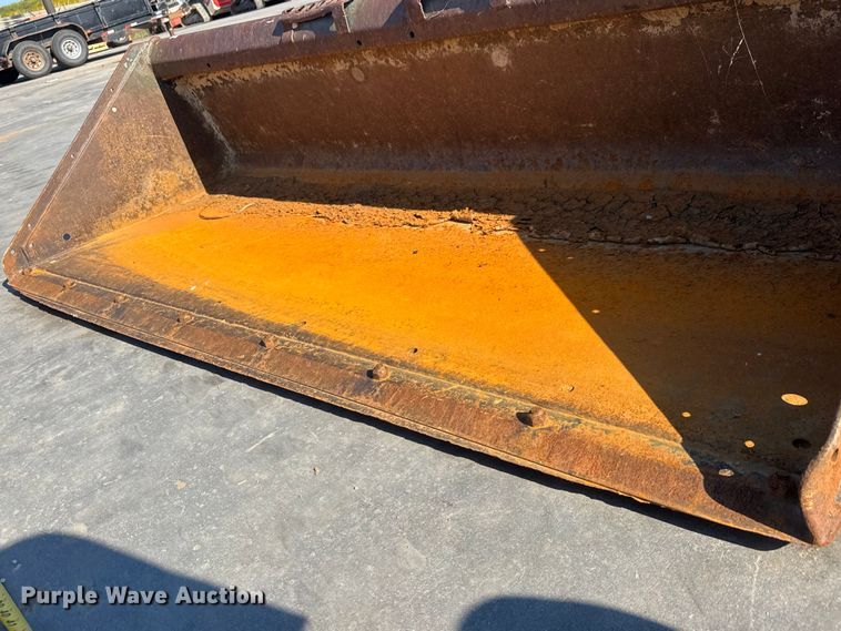 image for item NJ9220 Bobcat skid steer bucket