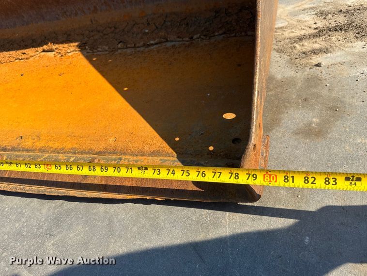 image for item NJ9220 Bobcat skid steer bucket