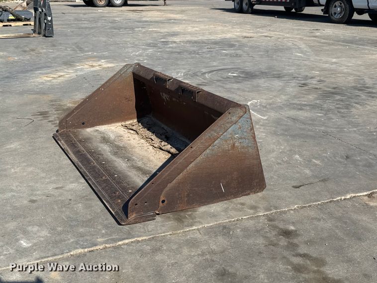 image for item NJ9221 Bobcat 62 Low Pro skid steer bucket