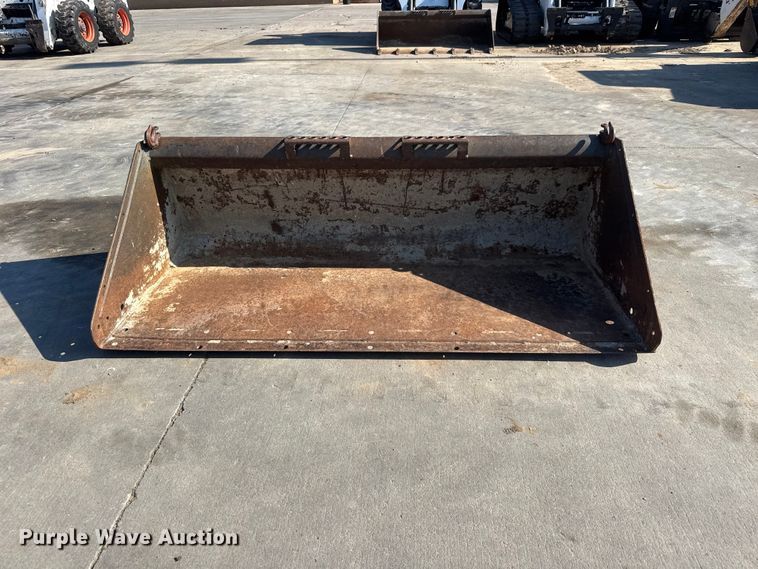 image for item NJ9222 Bobcat 68 Lo Pro skid steer bucket