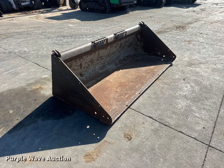 image for item NJ9222 Bobcat 68 Lo Pro skid steer bucket