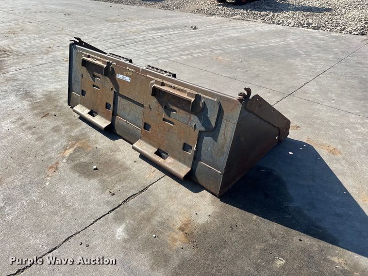 image for item NJ9222 Bobcat 68 Lo Pro skid steer bucket