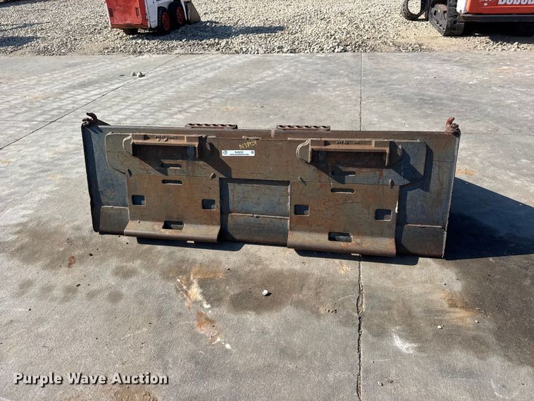image for item NJ9222 Bobcat 68 Lo Pro skid steer bucket