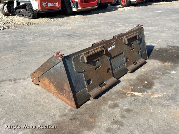 image for item NJ9222 Bobcat 68 Lo Pro skid steer bucket