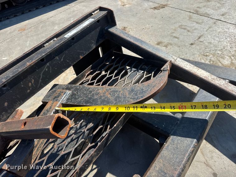 image for item NJ9226 Skid steer land leveler