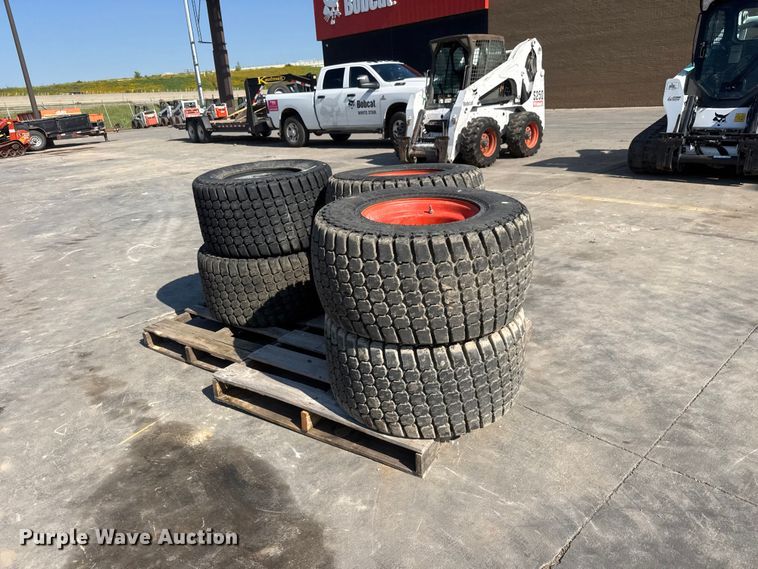 image for item NJ9228 (6) Bobcat 33x15.50-16.5 skid steer tires