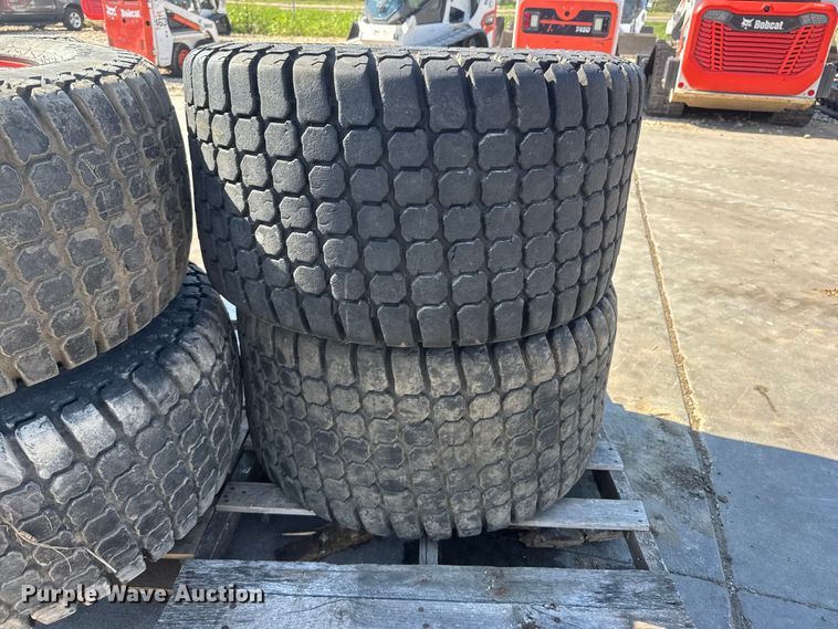 image for item NJ9228 (6) Bobcat 33x15.50-16.5 skid steer tires
