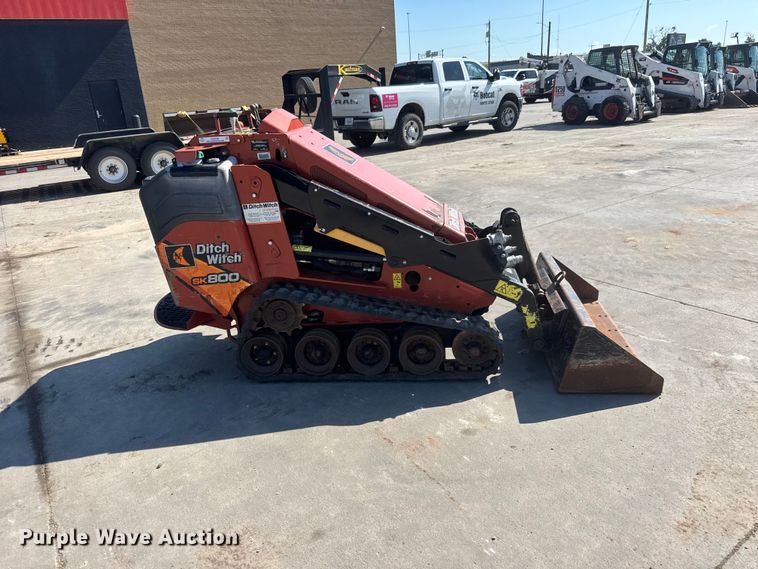 image for item NJ9229 2020 Ditch Witch SK800 compact utility loader