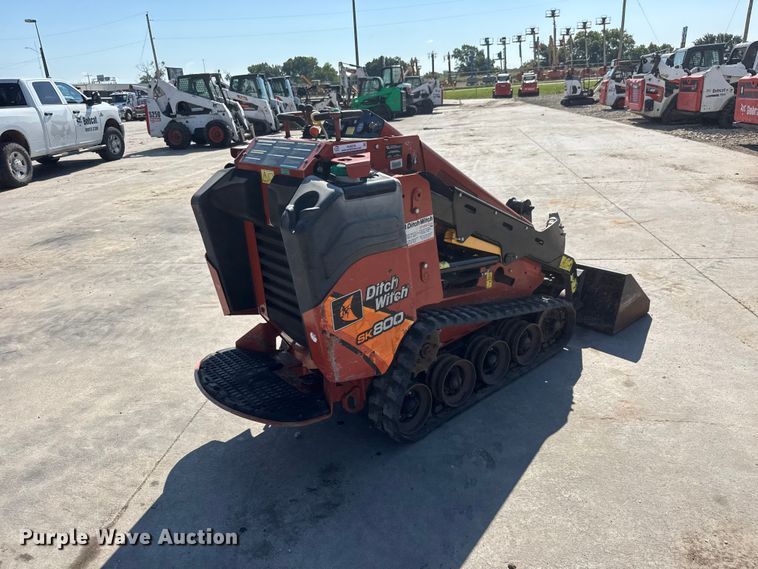 image for item NJ9229 2020 Ditch Witch SK800 compact utility loader
