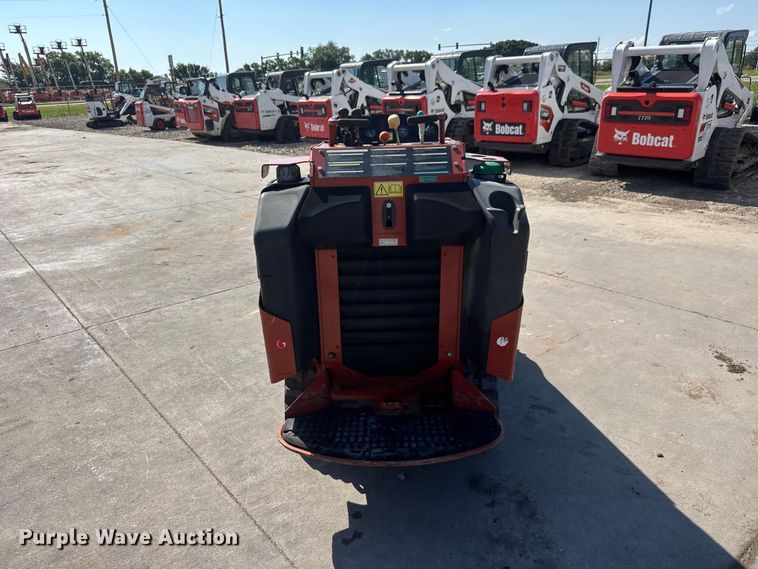 image for item NJ9229 2020 Ditch Witch SK800 compact utility loader