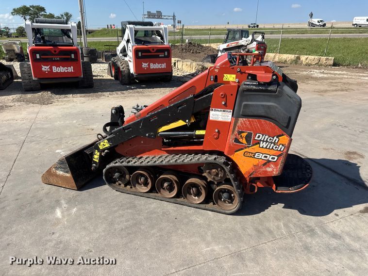 image for item NJ9229 2020 Ditch Witch SK800 compact utility loader