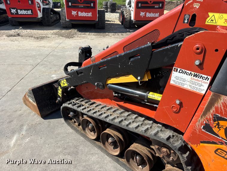 image for item NJ9229 2020 Ditch Witch SK800 compact utility loader