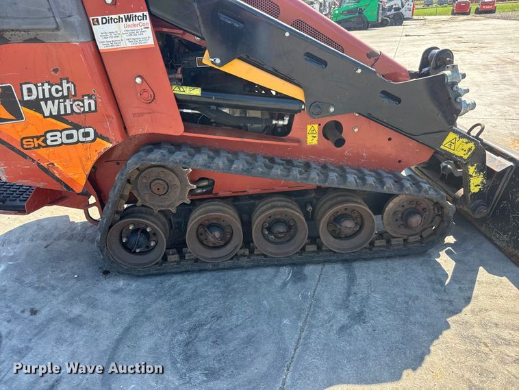 image for item NJ9229 2020 Ditch Witch SK800 compact utility loader