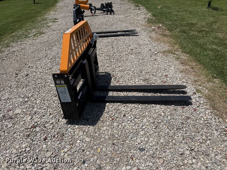 image for item NJ9234 2025 Wolverine PFA-11-3300G skid steer forks