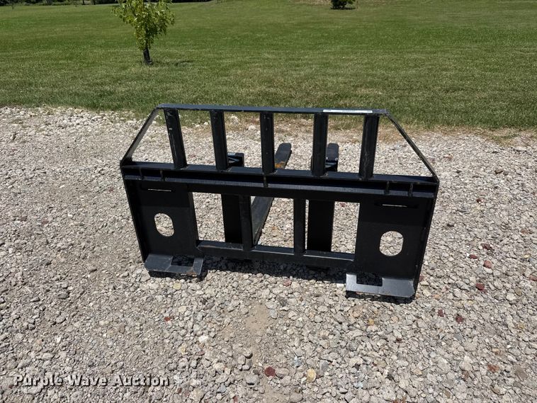 image for item NJ9235 Skid steer pallet forks
