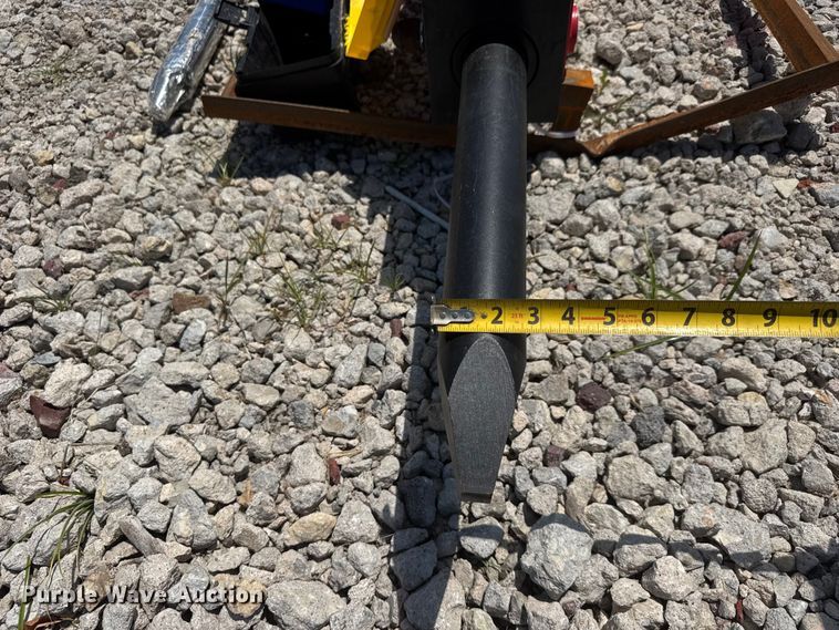 image for item NJ9239 Raytree RMH680 skid steer breaker