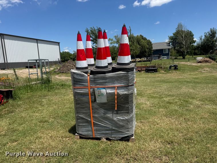 image for item NJ9241 (250) traffic cones