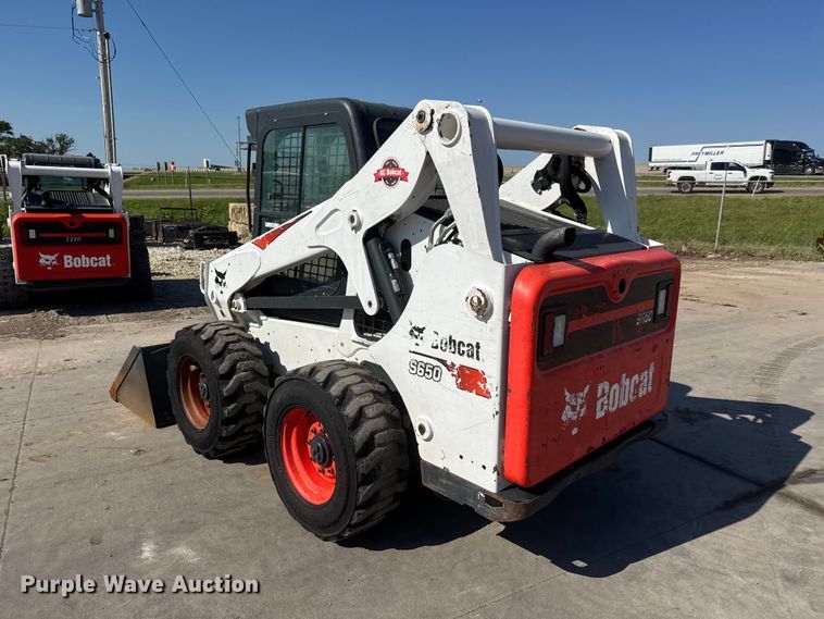 image for item NJ9245 2018 Bobcat S650 tracked skid steer loader