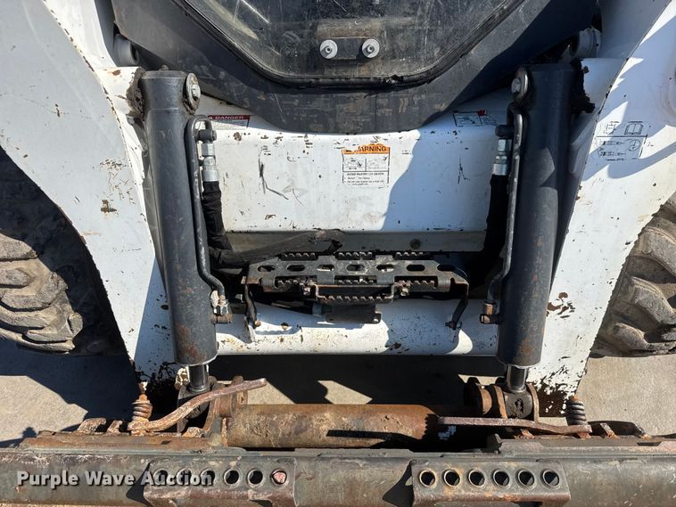 image for item NJ9245 2018 Bobcat S650 tracked skid steer loader