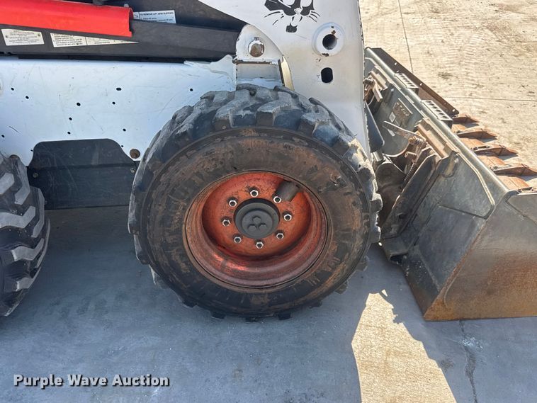 image for item NJ9245 2018 Bobcat S650 tracked skid steer loader