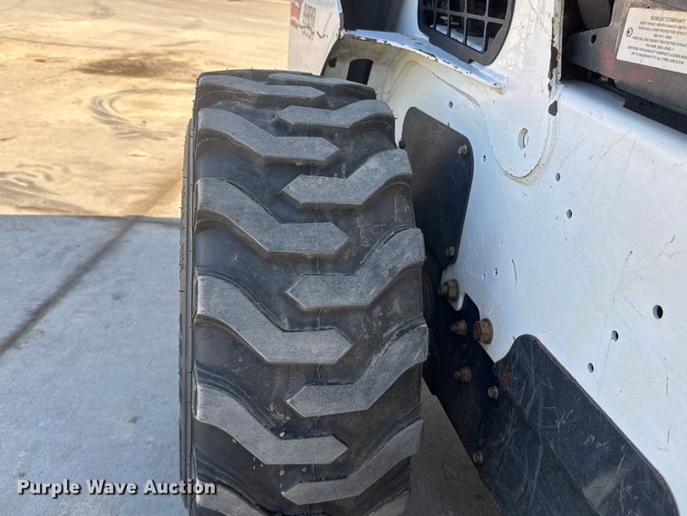 image for item NJ9245 2018 Bobcat S650 tracked skid steer loader